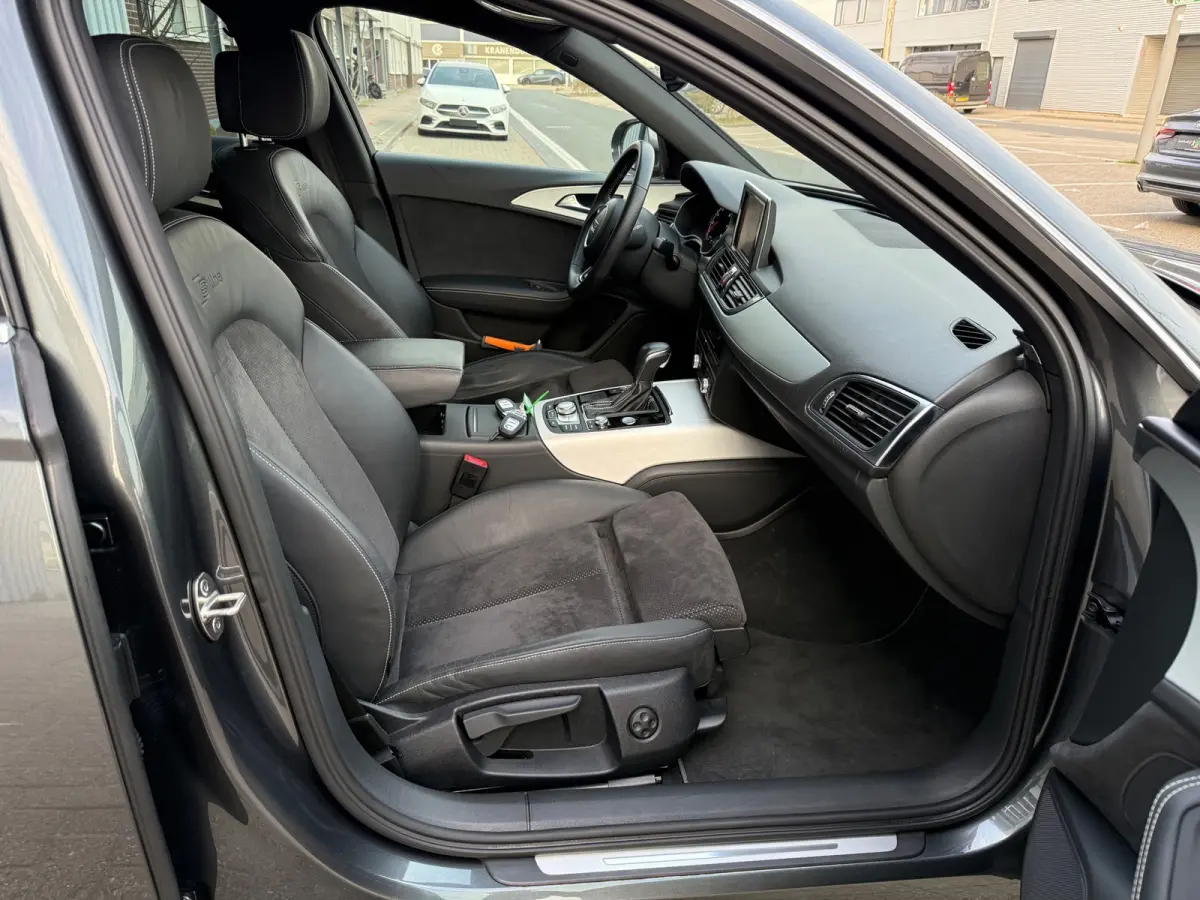 1.8 TFSI Ultra S AUT LMV18/PDC/LEER/NAVI