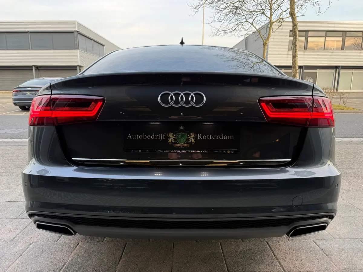 1.8 TFSI Ultra S AUT LMV18/PDC/LEER/NAVI
