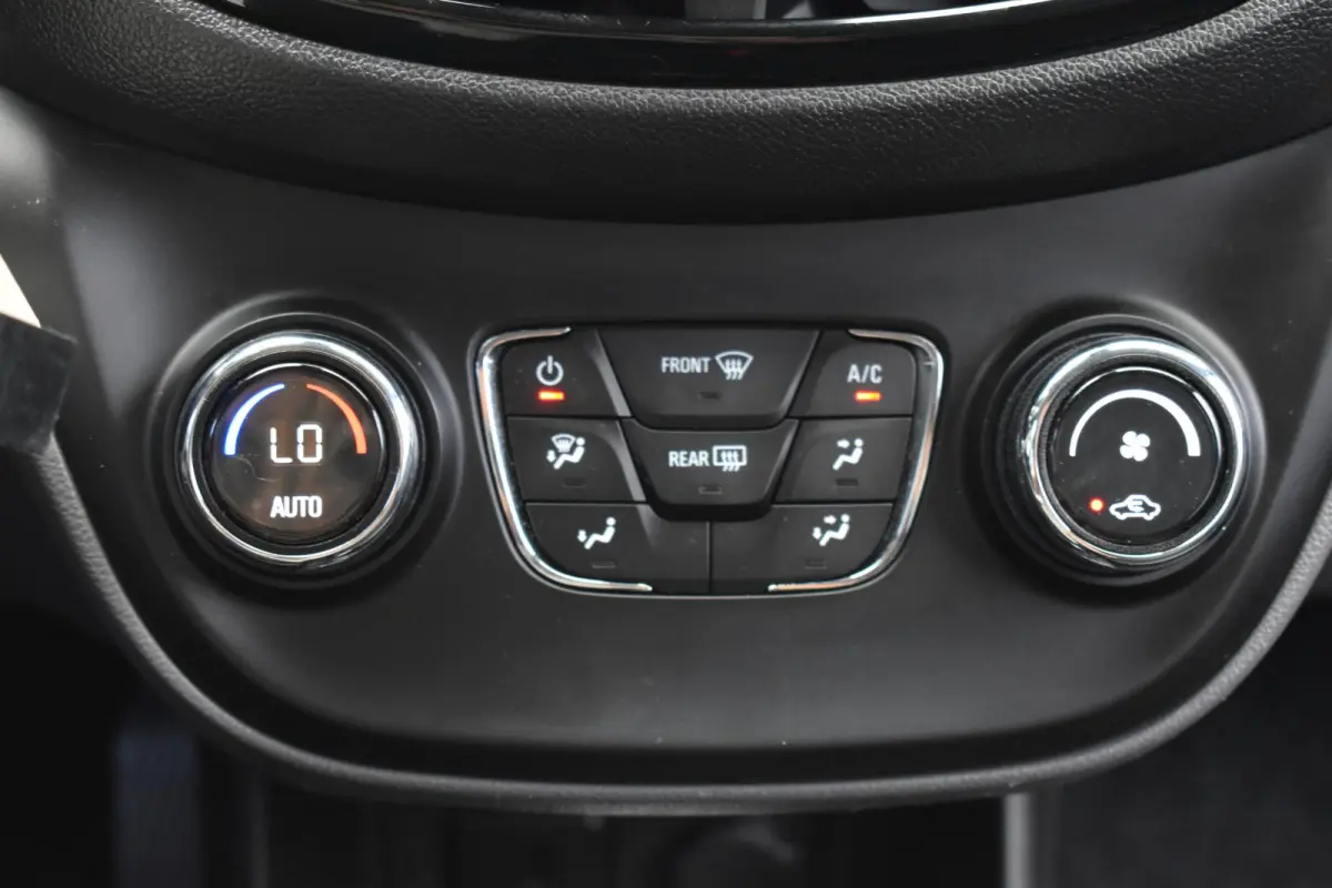 1.0 ecoFLEX Innovation Automaat | Carplay Navigatie | Half-Leder | Stoelverwarming| 12 mnd BOVAG garantie | Whatsapp 06-53188999