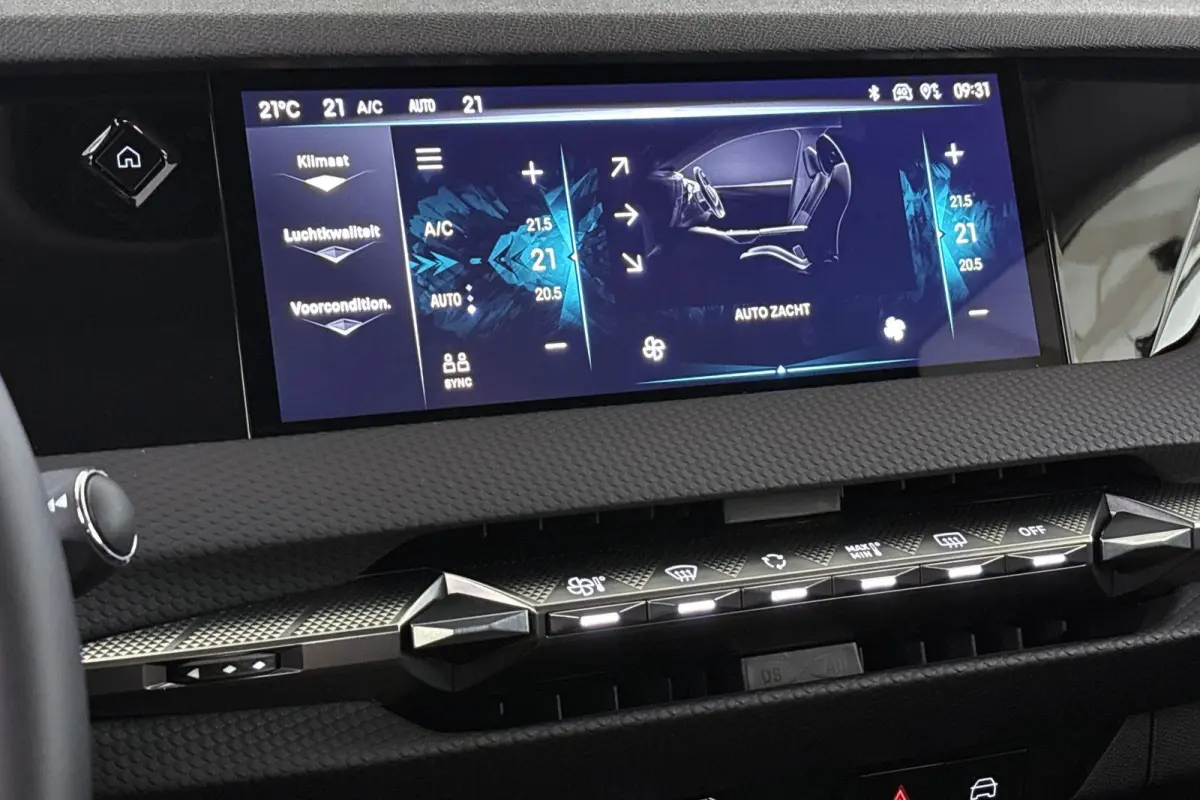 E-Tense Pallas 58.3 kWh Camera Apple CarPlay 19"