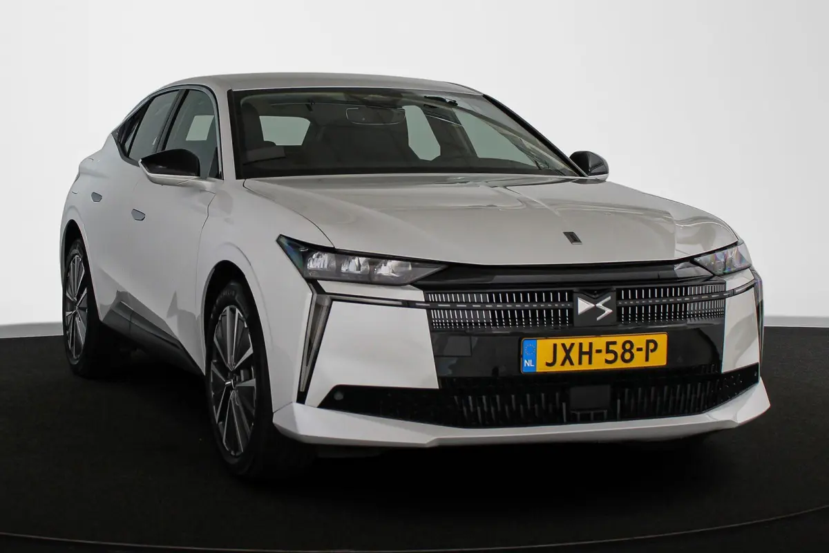 E-Tense Pallas 58.3 kWh Camera Apple CarPlay 19"