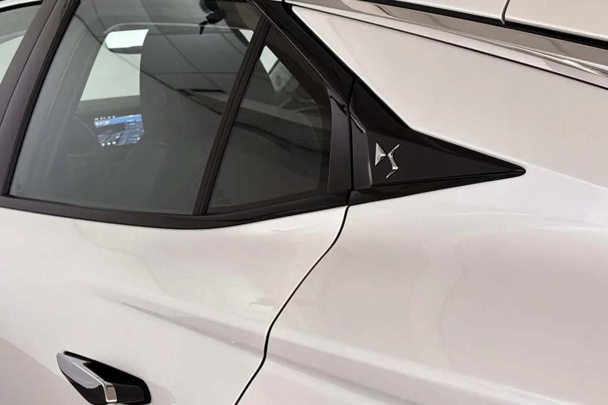 E-Tense Pallas 58.3 kWh Camera Apple CarPlay 19"