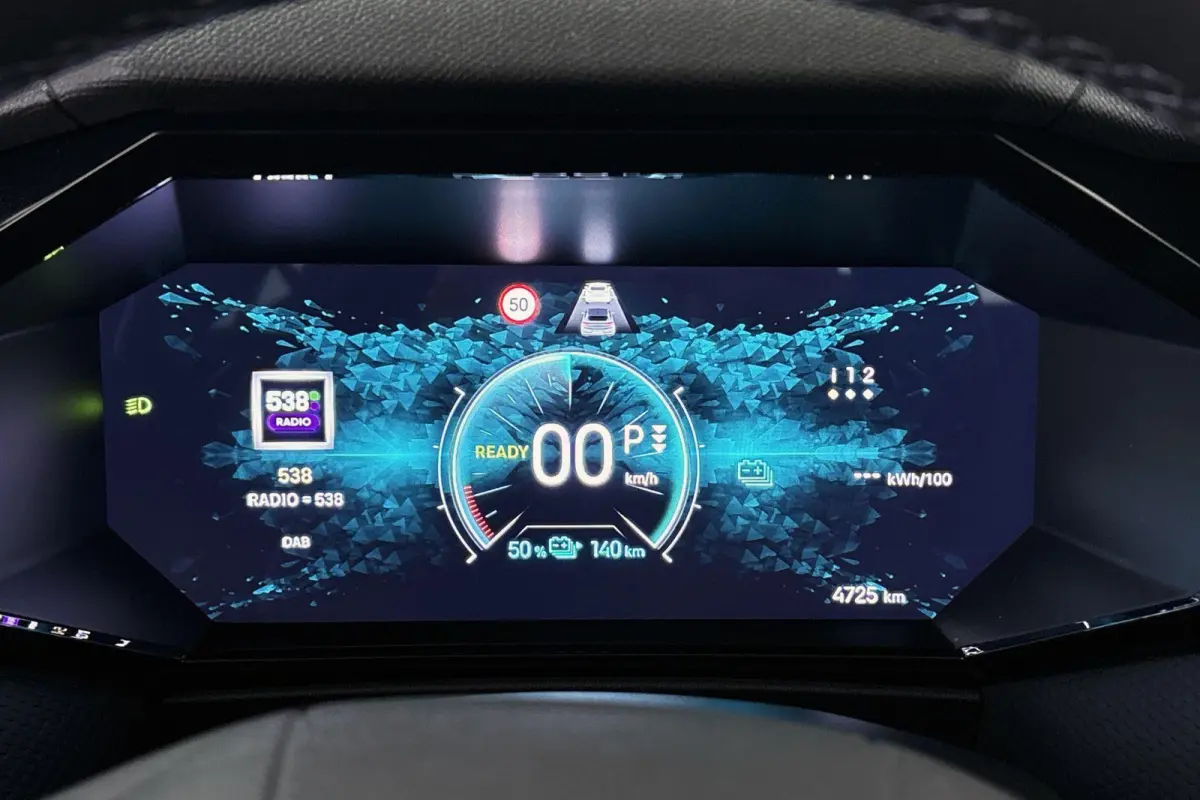 E-Tense Pallas 58.3 kWh Camera Apple CarPlay 19"