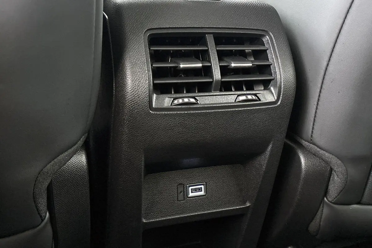 E-Tense Pallas 58.3 kWh Camera Apple CarPlay 19"