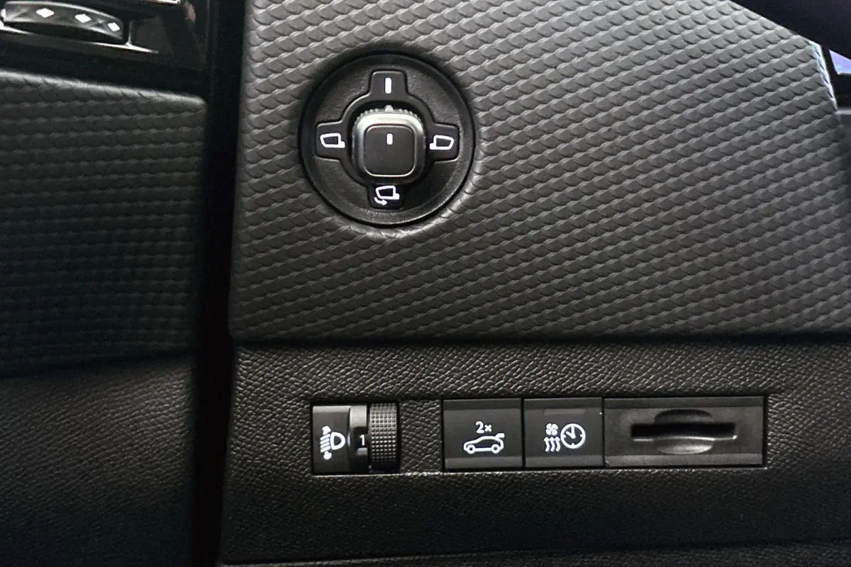 E-Tense Pallas 58.3 kWh Camera Apple CarPlay 19"