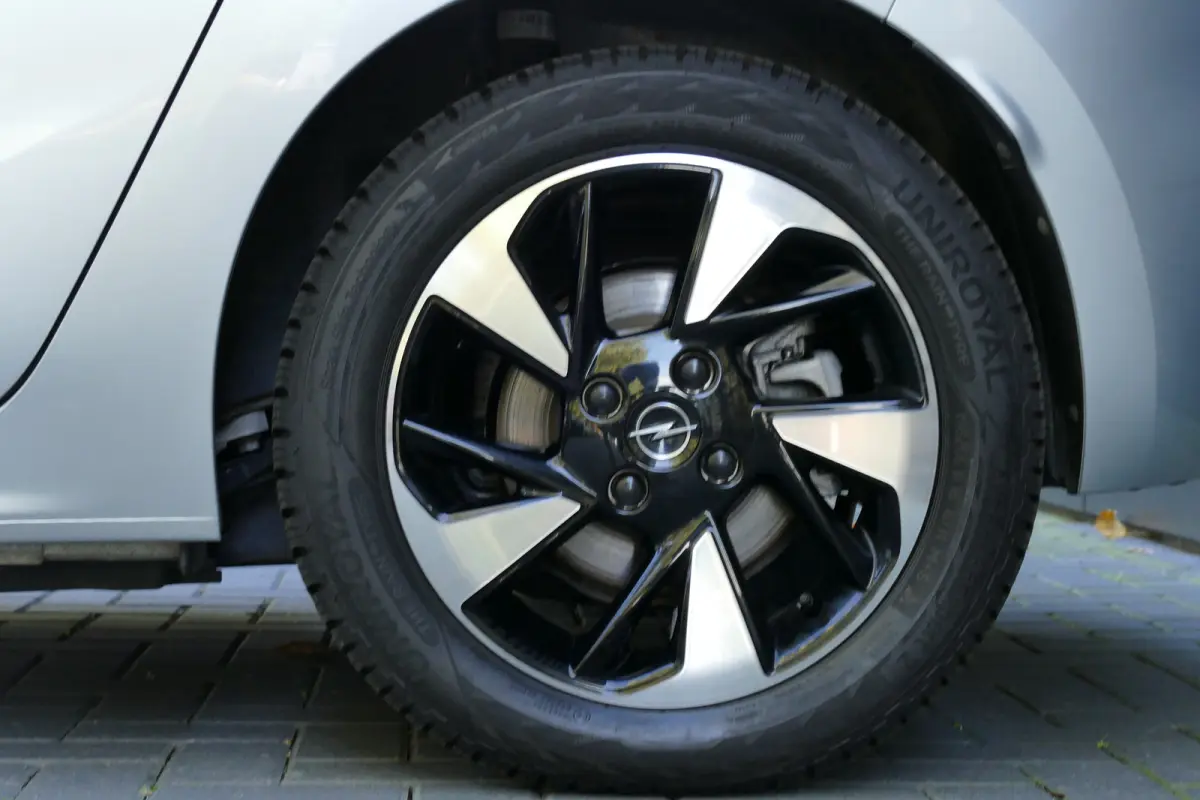 EV 50KWH 136PK EDITION / NAVI / CLIMA / 16" LMV / LED / PDC / BLUETOOTH / CRUISECONTROL / 1E EIGENAAR / SCHITTERENDE STAAT !!