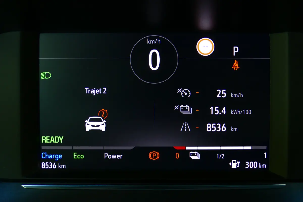 EV 50KWH 136PK EDITION / NAVI / CLIMA / 16" LMV / LED / PDC / BLUETOOTH / CRUISECONTROL / 1E EIGENAAR / SCHITTERENDE STAAT !!