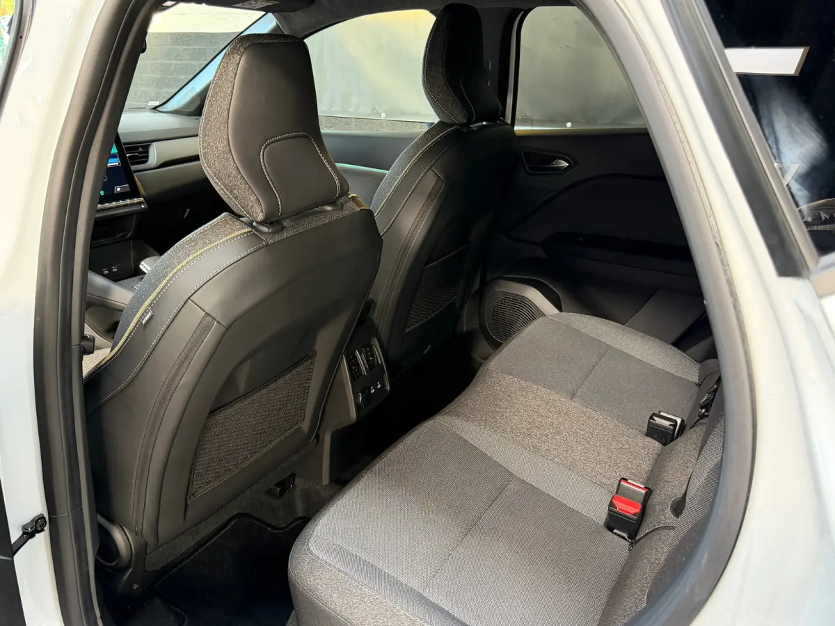 1.6 E-Tech full hybrid 145 techno | Camera | Virtual Dash | ACC | Climate | Automaat | ZGAN | NL Auto | NAP