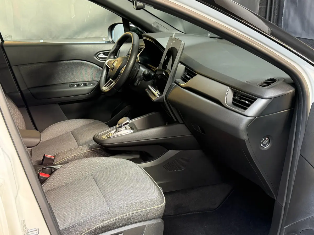 1.6 E-Tech full hybrid 145 techno | Camera | Virtual Dash | ACC | Climate | Automaat | ZGAN | NL Auto | NAP