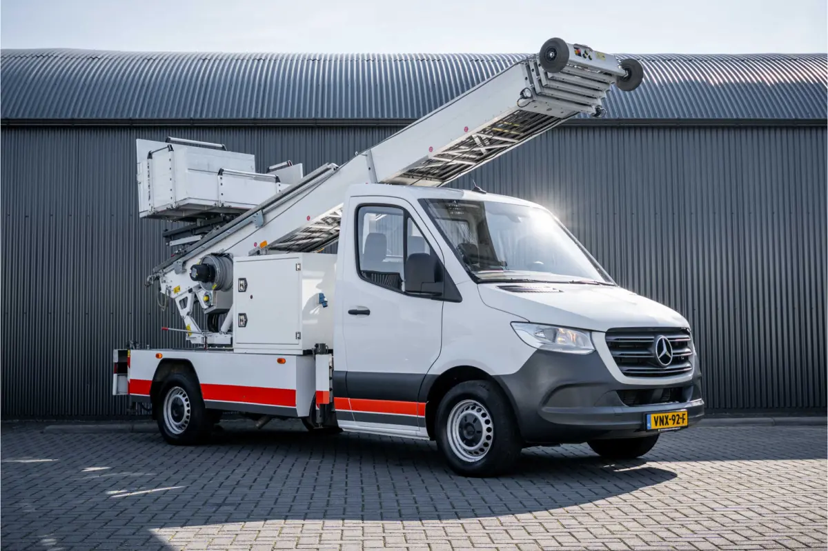 315 | Verhuislift / ladder | Nieuwstaat | Paus City-Floh 27M | 400KG Laadvermogen | Cruise | Airco