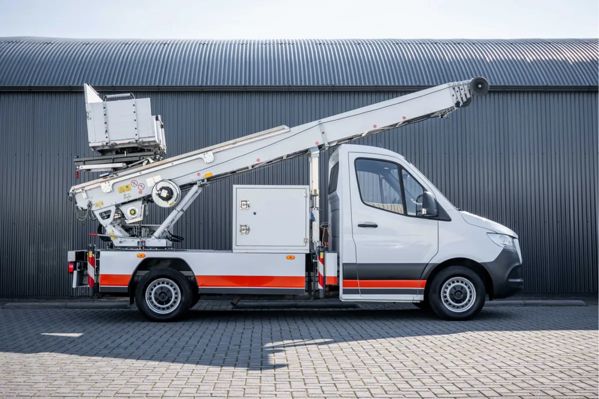 315 | Verhuislift / ladder | Nieuwstaat | Paus City-Floh 27M | 400KG Laadvermogen | Cruise | Airco