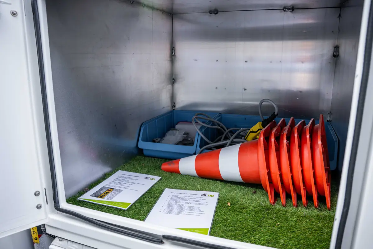 315 | Verhuislift / ladder | Nieuwstaat | Paus City-Floh 27M | 400KG Laadvermogen | Cruise | Airco