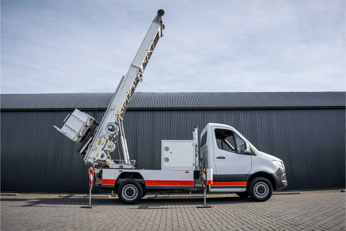 315 | Verhuislift / ladder | Nieuwstaat | Paus City-Floh 27M | 400KG Laadvermogen | Cruise | Airco