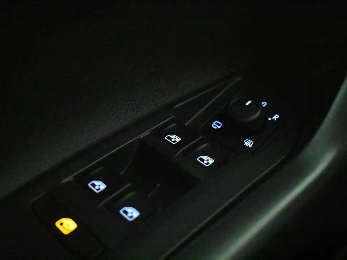 Life Edition 1.0 TSI 7-DSG Auto | Camera | Cr. Contr Adapt | StoelVerwarm. | Apple carplay Android auto | LED | DAB | 15"LMV