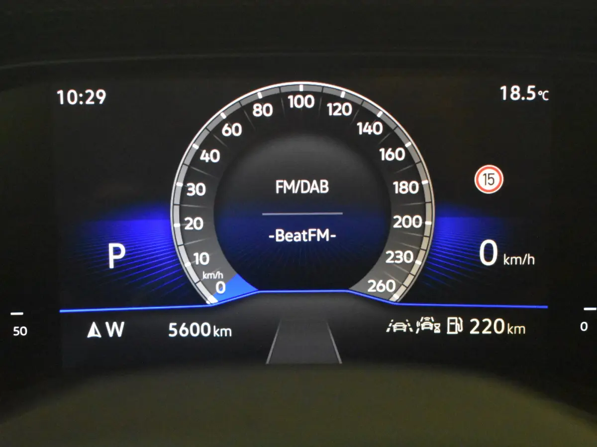 Life Edition 1.0 TSI 7-DSG Auto | Camera | Cr. Contr Adapt | StoelVerwarm. | Apple carplay Android auto | LED | DAB | 15"LMV