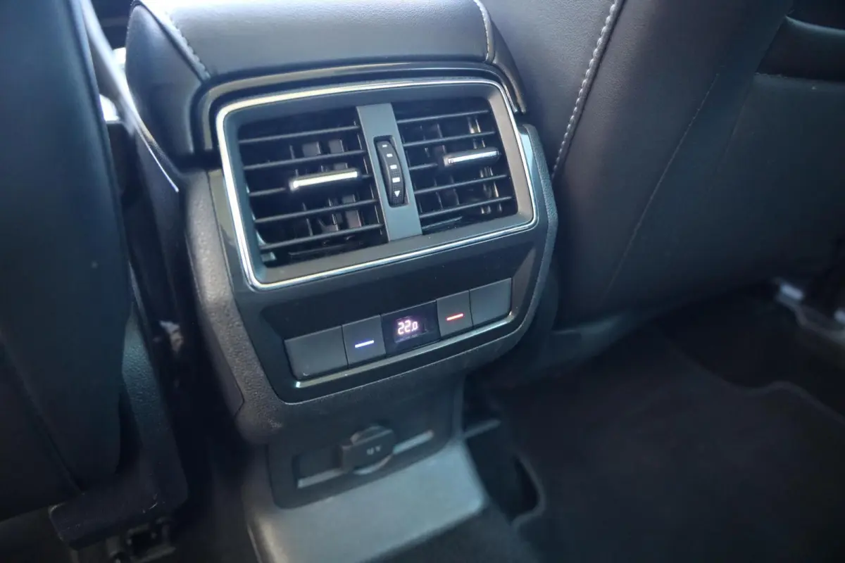 1.5 TSI Business Edition|Trekhaak|Stoelverwarming|ACC|Dodehoek detectie|Carplay|Clima