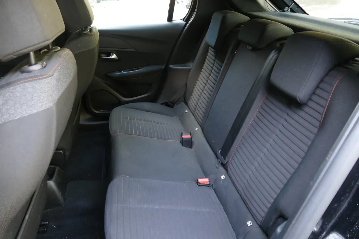1.2 PURETECH 100PK ACTIVE PACK / NAVI / LED / AIRCO / BLUETOOTH / CRUISECONTROL / 1E EIGENAAR / SCHITTERENDE STAAT !!