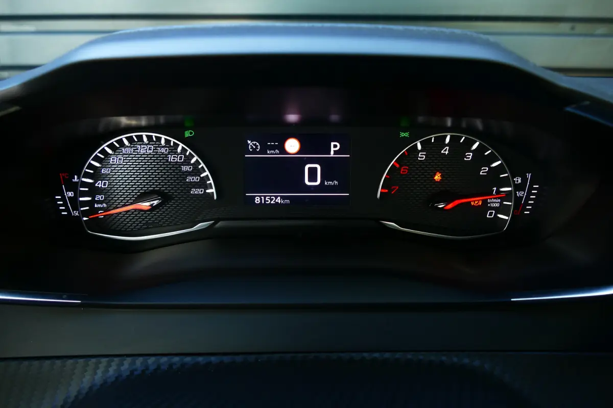 1.2 PURETECH 100PK ACTIVE PACK / NAVI / LED / AIRCO / BLUETOOTH / CRUISECONTROL / 1E EIGENAAR / SCHITTERENDE STAAT !!