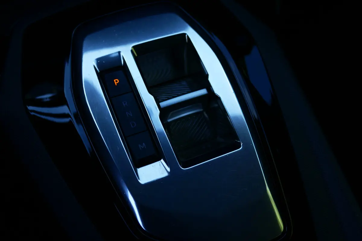 1.2 PURETECH 100PK ACTIVE PACK / NAVI / LED / AIRCO / BLUETOOTH / CRUISECONTROL / 1E EIGENAAR / SCHITTERENDE STAAT !!