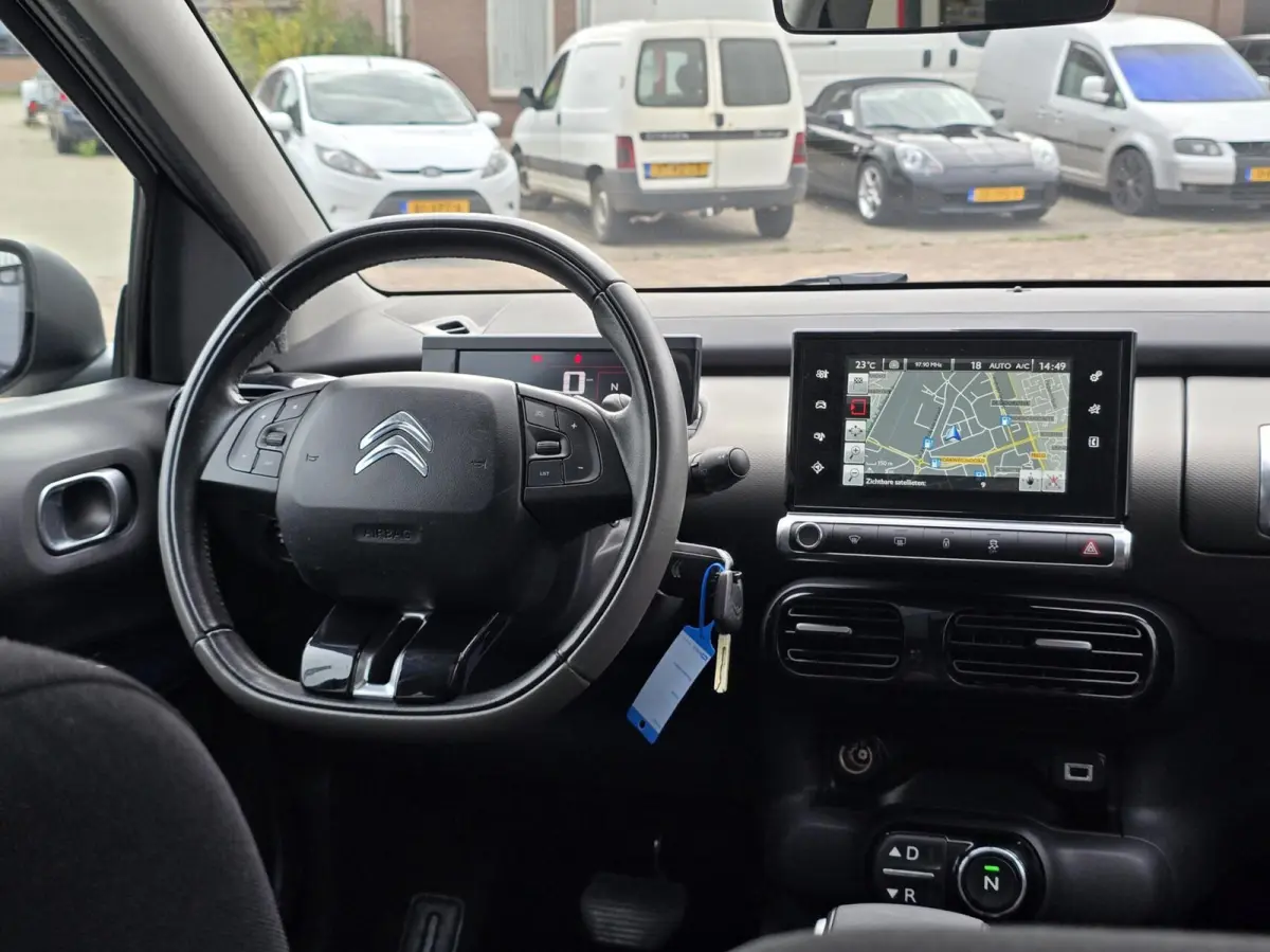 1.2 PureTech Shine Automaat Navi/Pano/PDC
