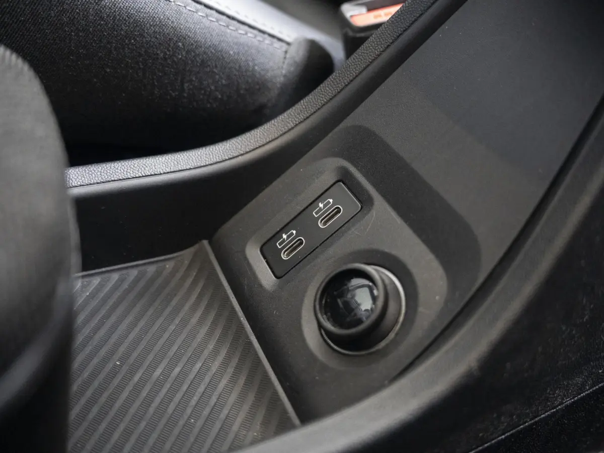 C John Cooper Works | L-pakket | Harmak-Kardon