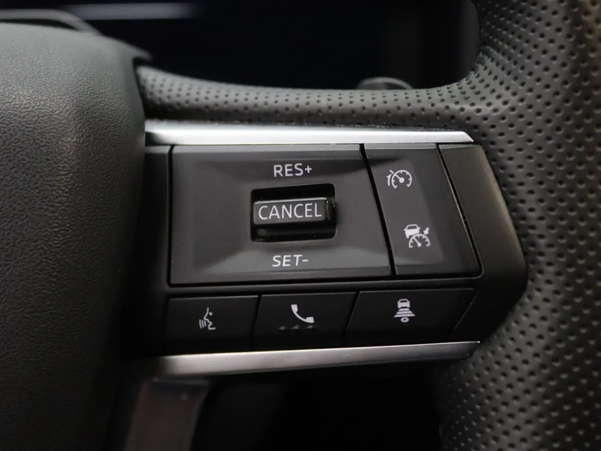 306pk PHEV First Edition Apple Carplay/Android Auto | Climate