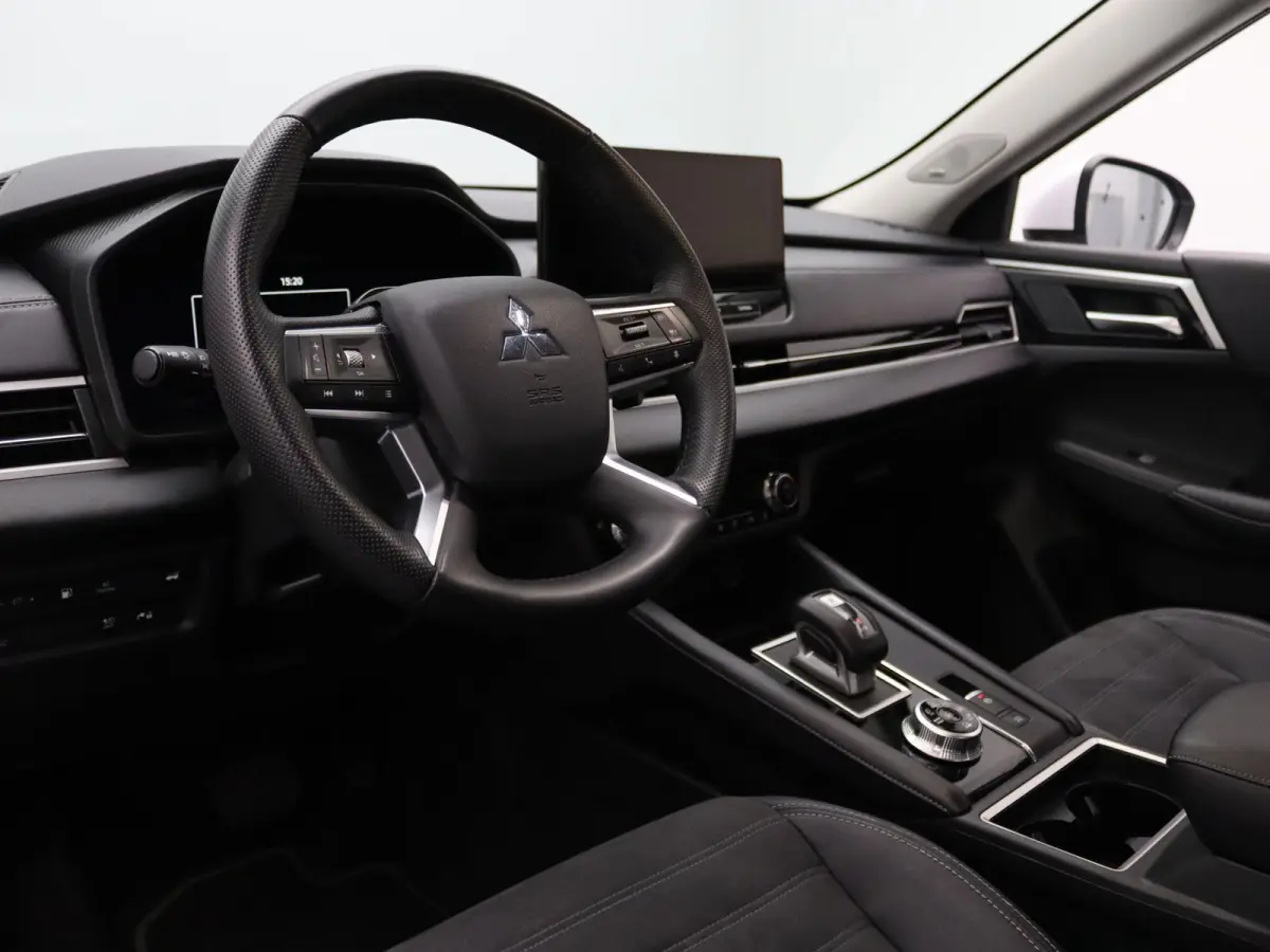 306pk PHEV First Edition Apple Carplay/Android Auto | Climate