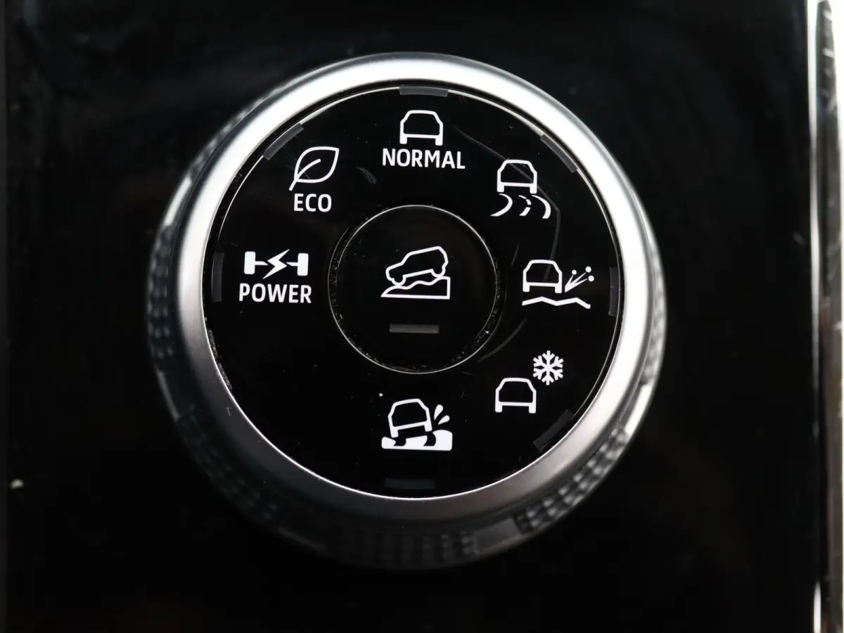 306pk PHEV First Edition Apple Carplay/Android Auto | Climate