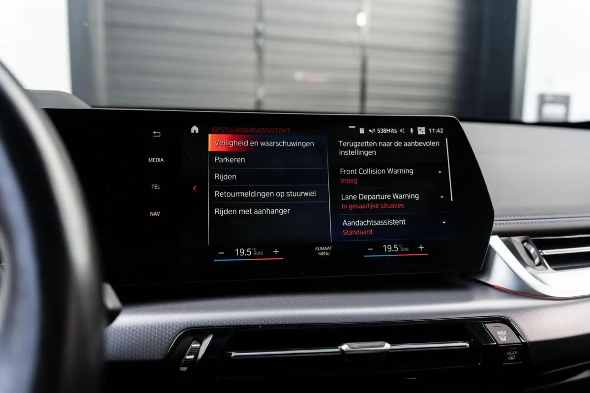 xDrive30e M Sportpakket Panodak Trekhaak HUD 360 Memo