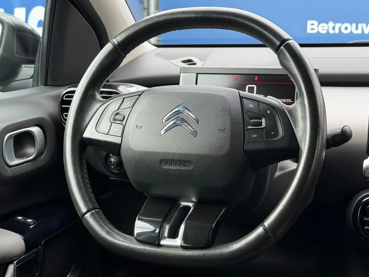1.2 PureTech Shine|2e Eigenaar|AfnmTrekhaak|D-Riem vv in 2023|CarPlay|Climate|Cruise|Navi|Camera|PDC V+A|N.A.P|