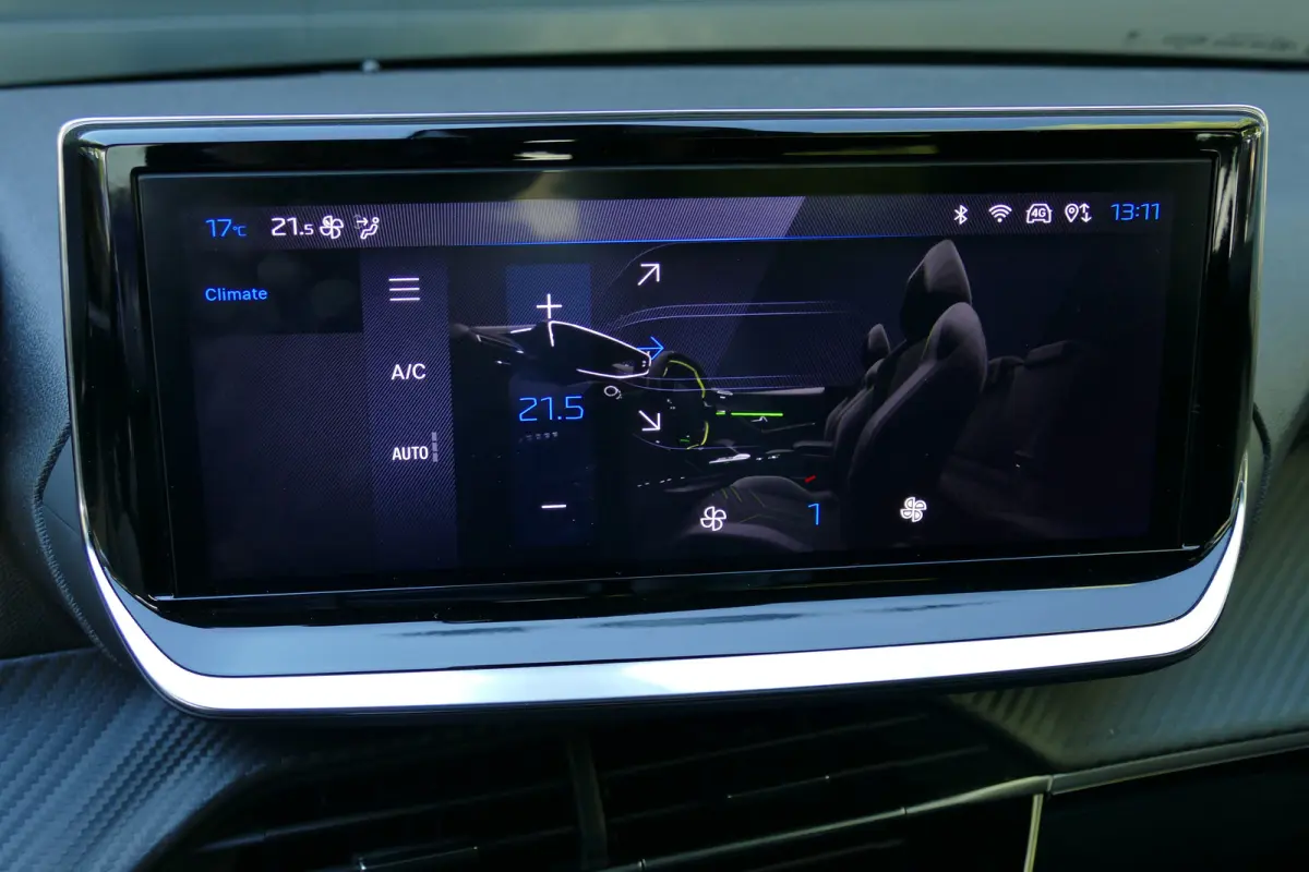 1.2 HYBRID 110PK ALLURE AUTOMAAT / CAMERA V+A / FULL-LED / 16"LMV / NAVI / CLIMA / PDC / BLUETOOTH / CRUISECONTROL / 1E EIGENAAR / SCHITTERENDE STAAT !!