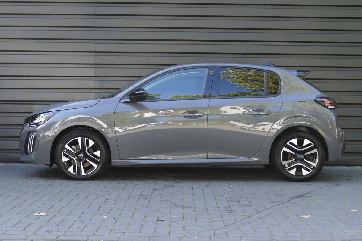 1.2 HYBRID 110PK ALLURE AUTOMAAT / CAMERA V+A / FULL-LED / 16"LMV / NAVI / CLIMA / PDC / BLUETOOTH / CRUISECONTROL / 1E EIGENAAR / SCHITTERENDE STAAT !!