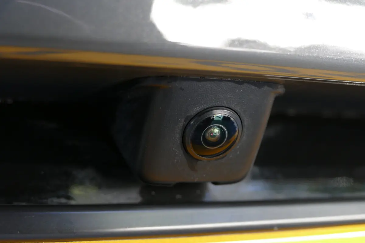 1.2 HYBRID 110PK ALLURE AUTOMAAT / CAMERA V+A / FULL-LED / 16"LMV / NAVI / CLIMA / PDC / BLUETOOTH / CRUISECONTROL / 1E EIGENAAR / SCHITTERENDE STAAT !!
