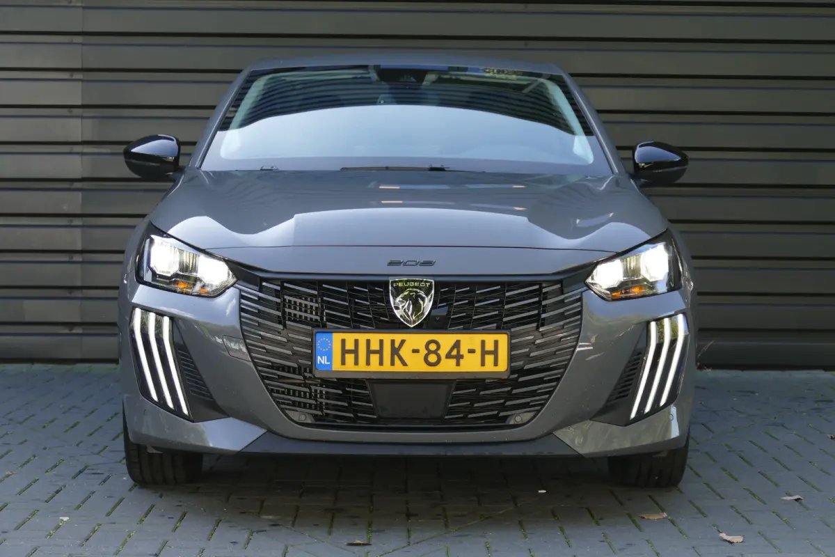 1.2 HYBRID 110PK ALLURE AUTOMAAT / CAMERA V+A / FULL-LED / 16"LMV / NAVI / CLIMA / PDC / BLUETOOTH / CRUISECONTROL / 1E EIGENAAR / SCHITTERENDE STAAT !!