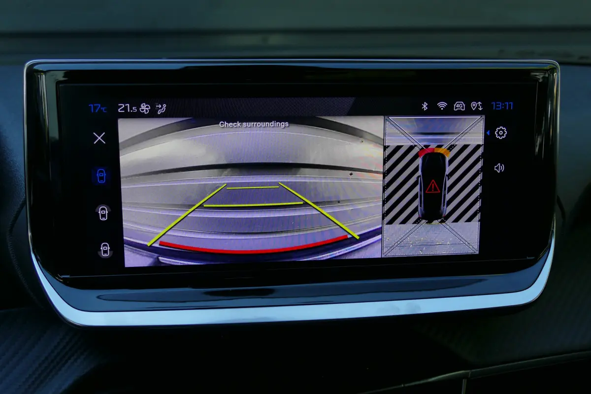 1.2 HYBRID 110PK ALLURE AUTOMAAT / CAMERA V+A / FULL-LED / 16"LMV / NAVI / CLIMA / PDC / BLUETOOTH / CRUISECONTROL / 1E EIGENAAR / SCHITTERENDE STAAT !!