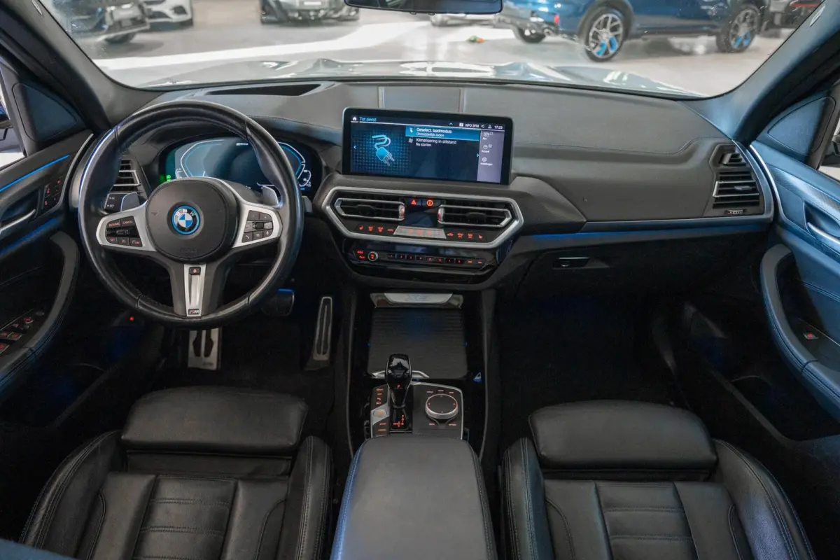 xDrive30e High Executive / M Sport Pro / Pano / HUD / Elektr. Stoelen / Harman Kardon