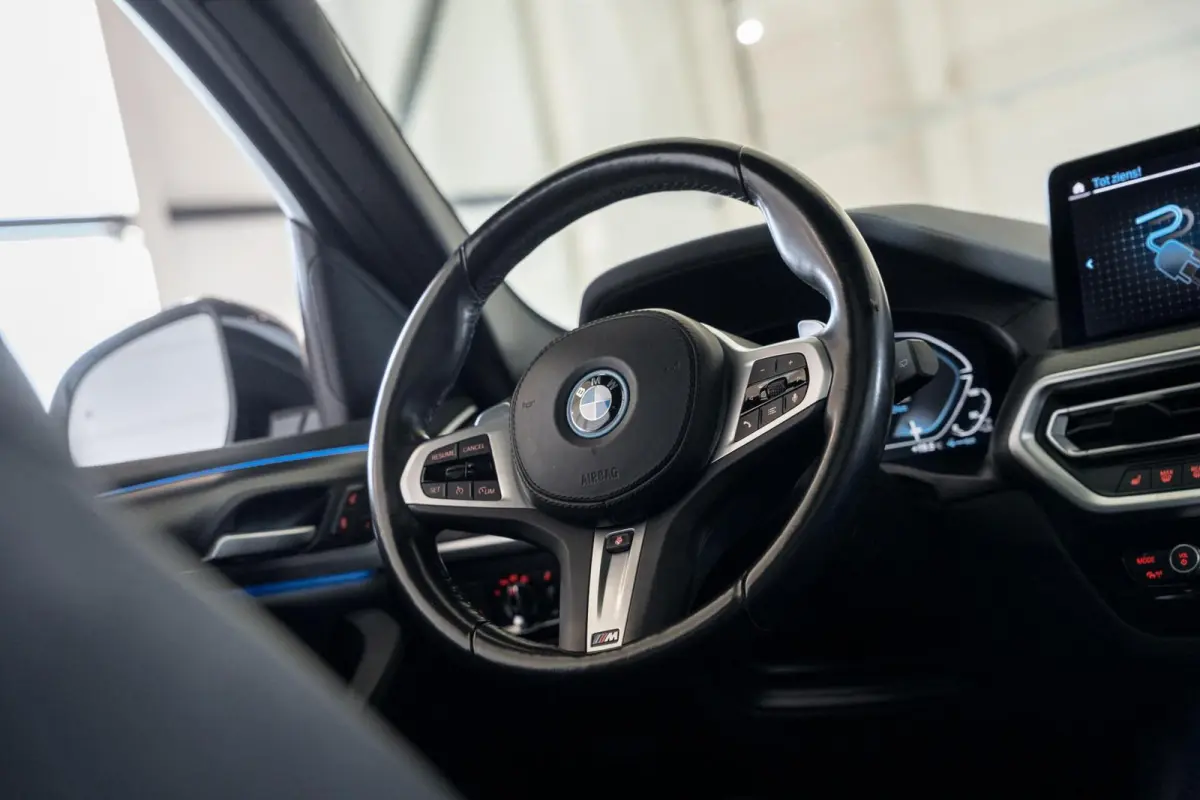 xDrive30e High Executive / M Sport Pro / Pano / HUD / Elektr. Stoelen / Harman Kardon