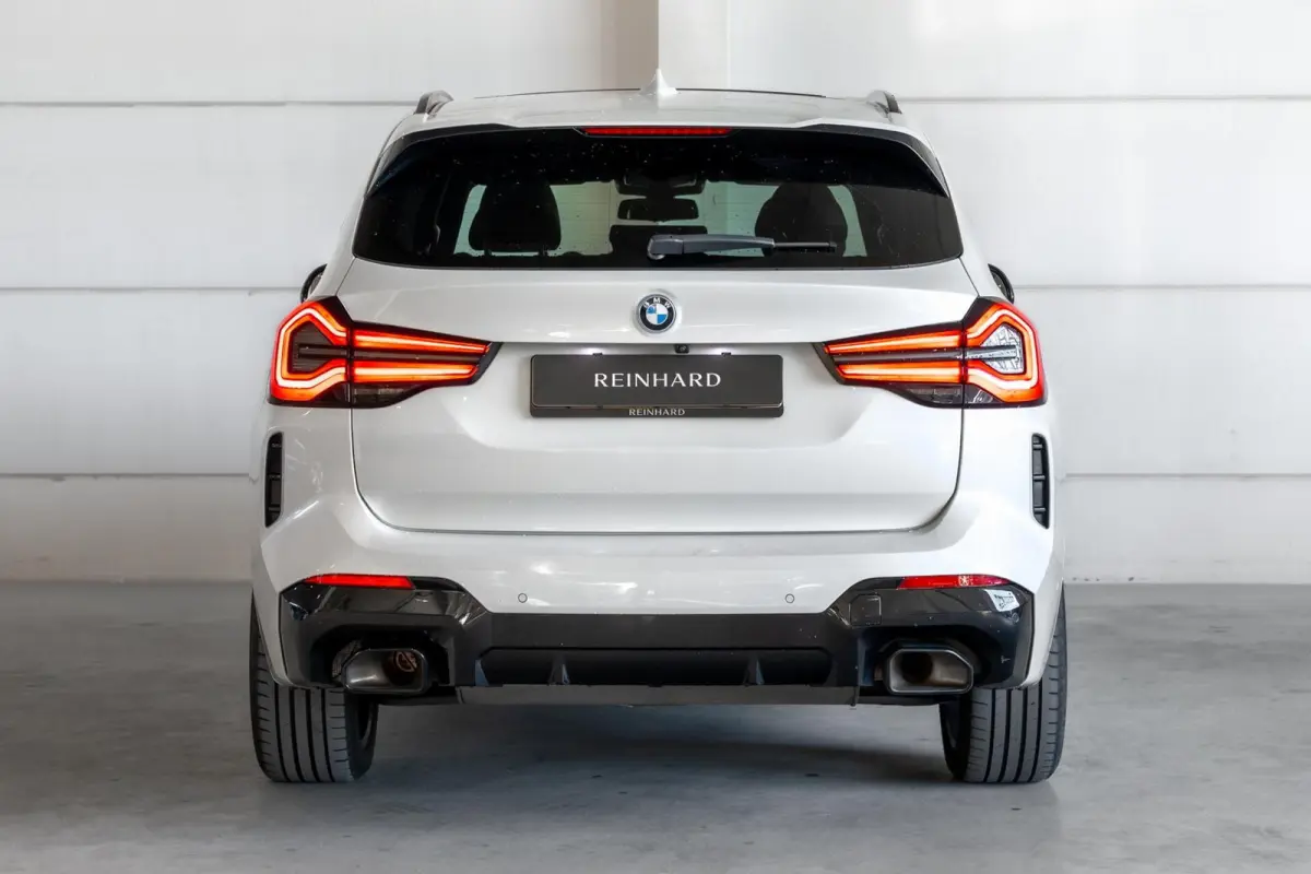 xDrive30e High Executive / M Sport Pro / Pano / HUD / Elektr. Stoelen / Harman Kardon