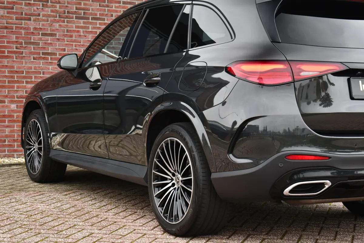4MATIC AMG Line Distronic Night-pakket 20-inch