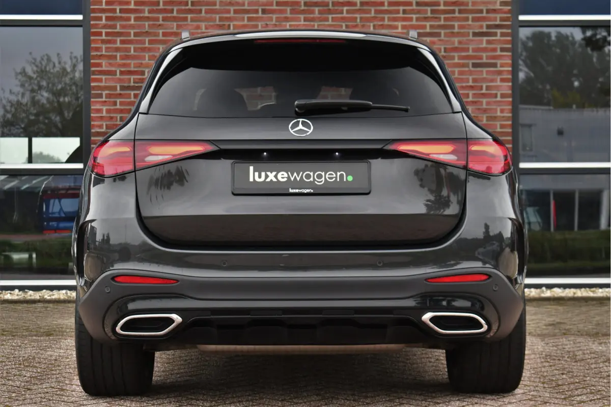 4MATIC AMG Line Distronic Night-pakket 20-inch