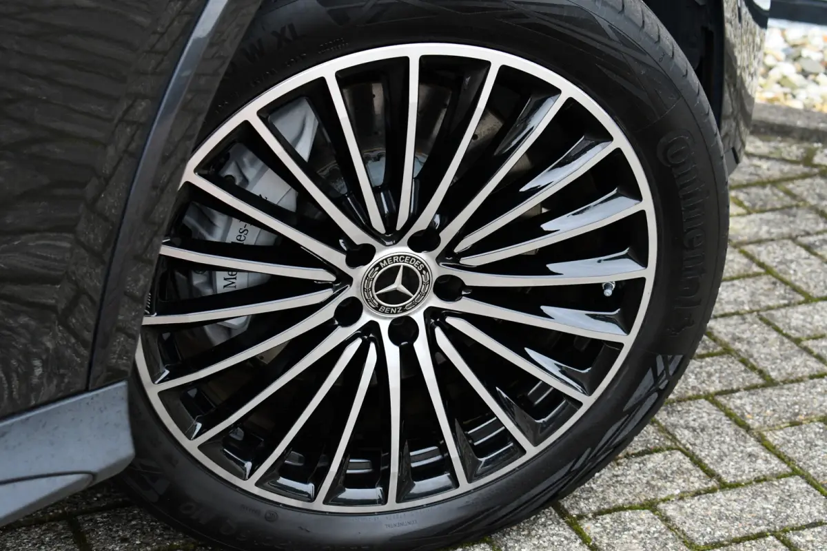 4MATIC AMG Line Distronic Night-pakket 20-inch