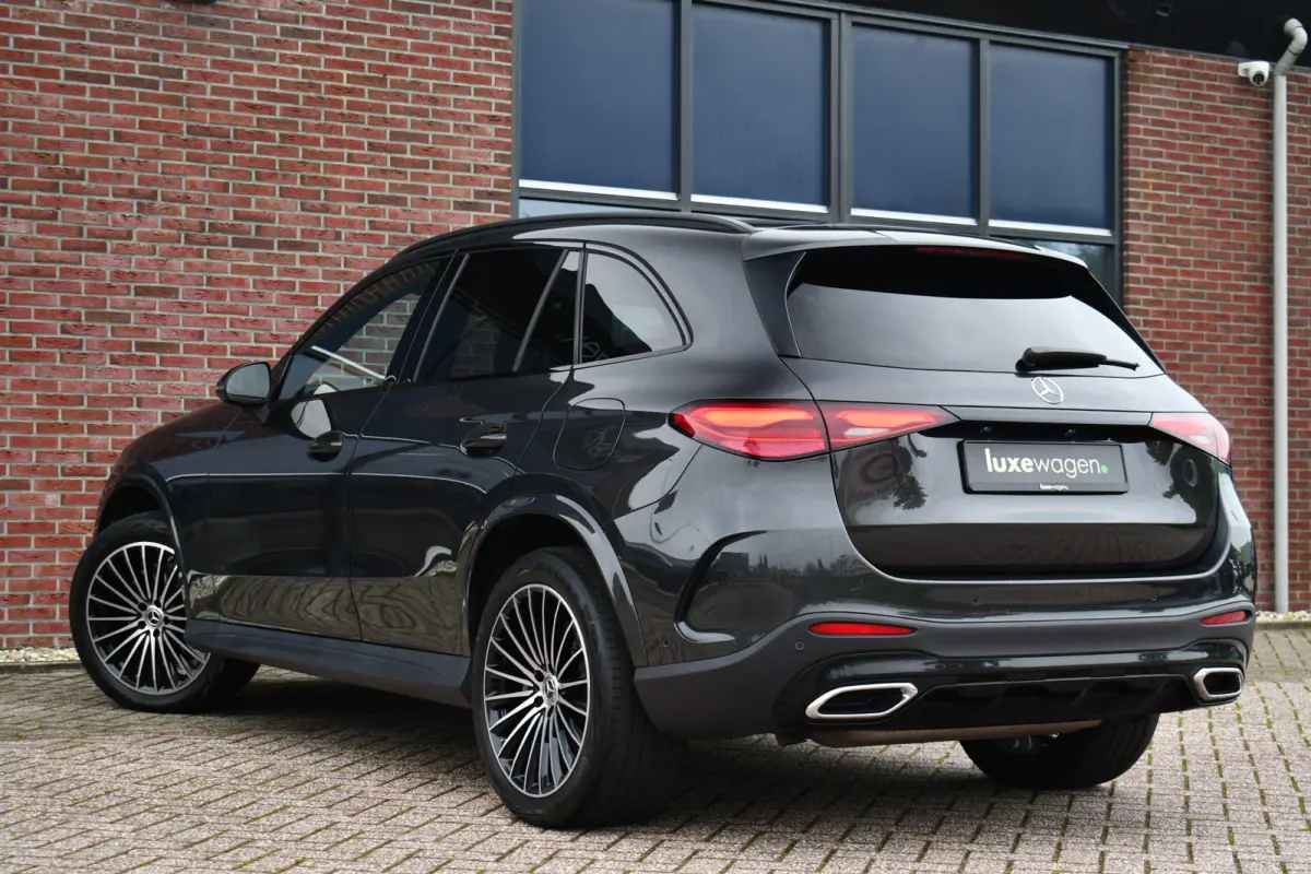4MATIC AMG Line Distronic Night-pakket 20-inch