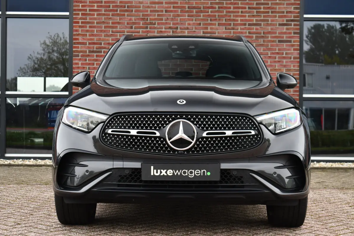 4MATIC AMG Line Distronic Night-pakket 20-inch
