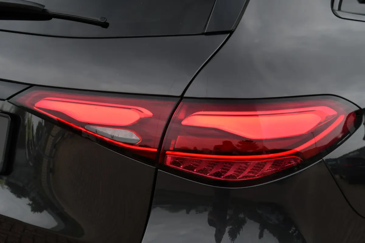 4MATIC AMG Line Distronic Night-pakket 20-inch
