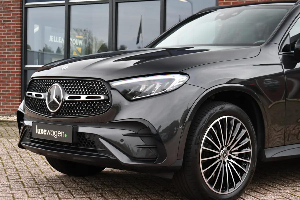 4MATIC AMG Line Distronic Night-pakket 20-inch