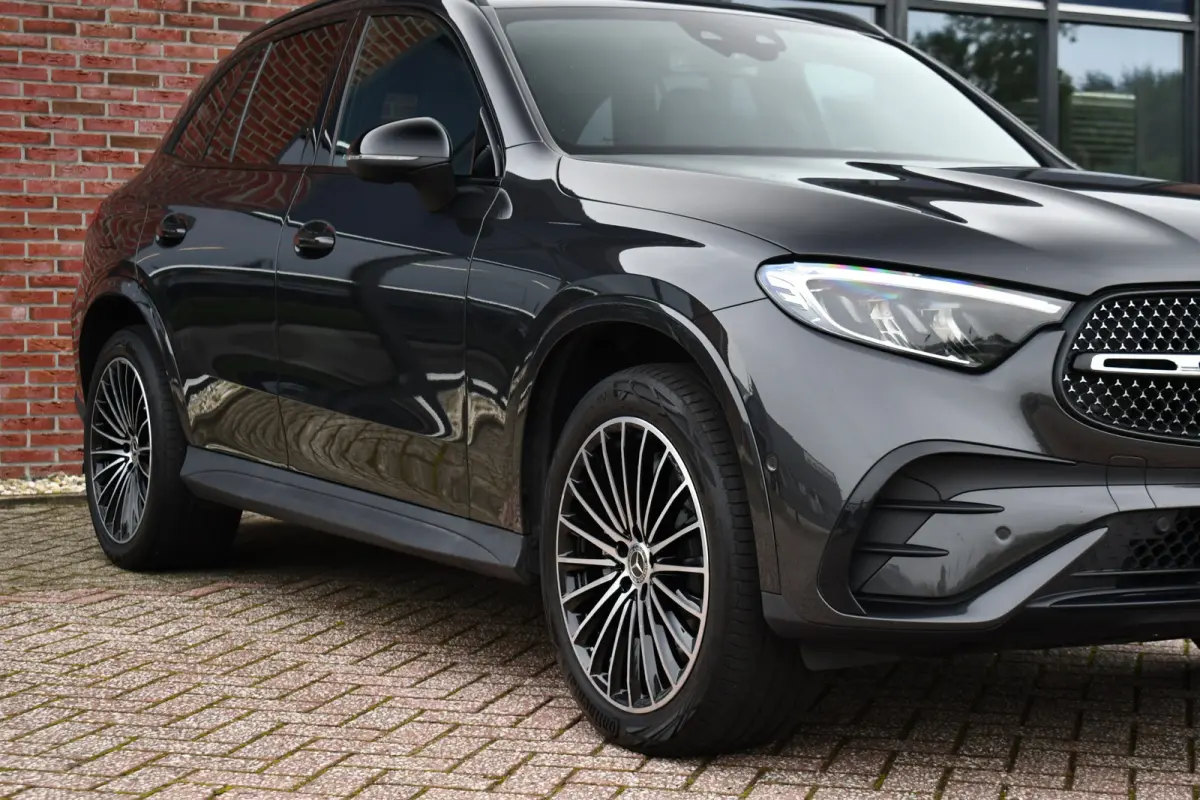 4MATIC AMG Line Distronic Night-pakket 20-inch