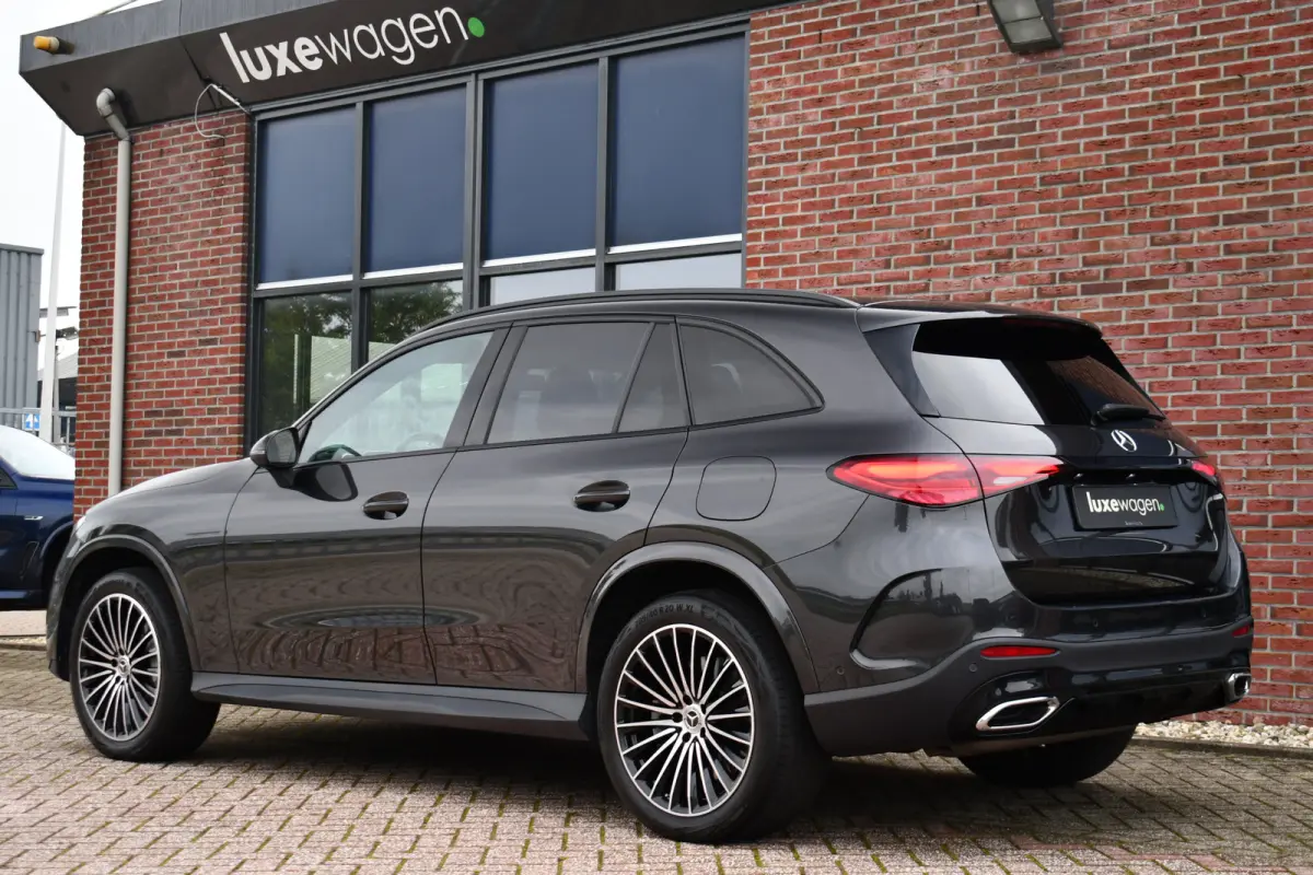 4MATIC AMG Line Distronic Night-pakket 20-inch