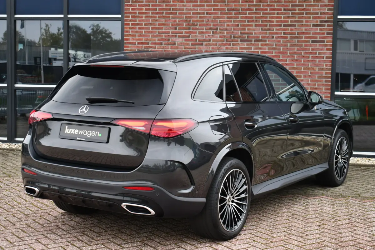 4MATIC AMG Line Distronic Night-pakket 20-inch
