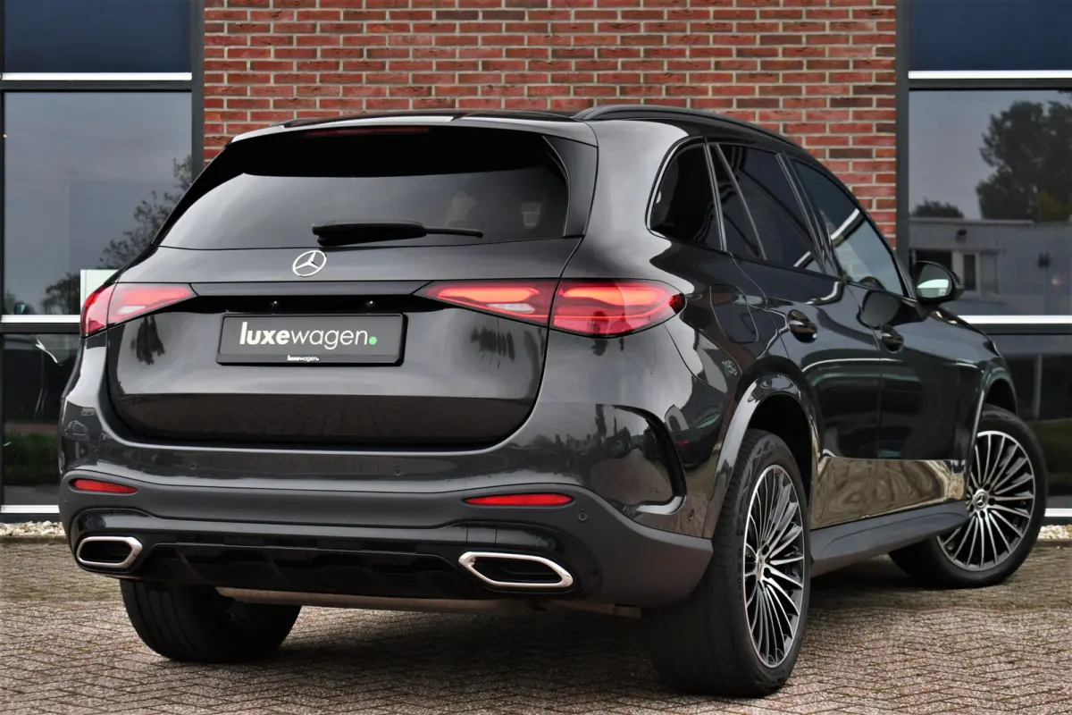 4MATIC AMG Line Distronic Night-pakket 20-inch