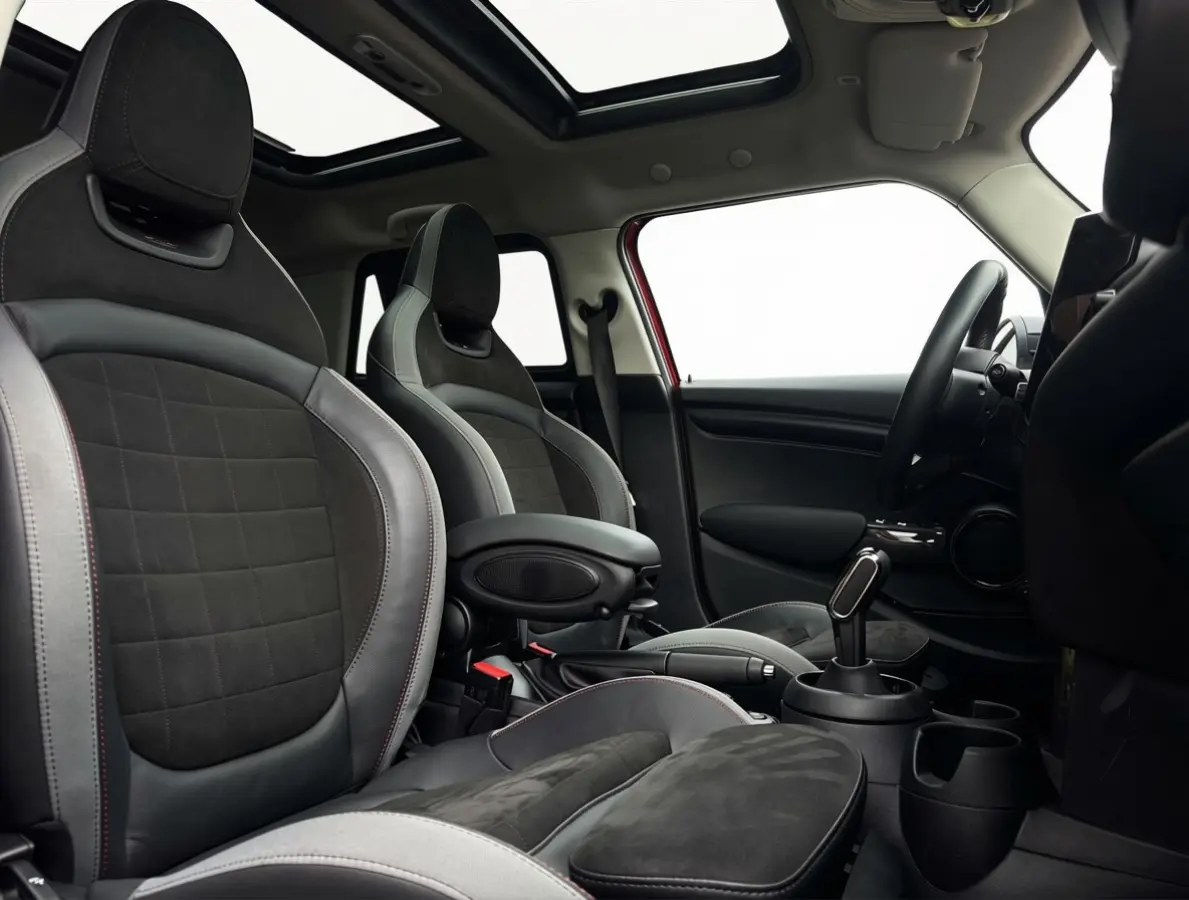 1.5 Cooper 136PK Automaat 5-Deurs Chili JCW Pano